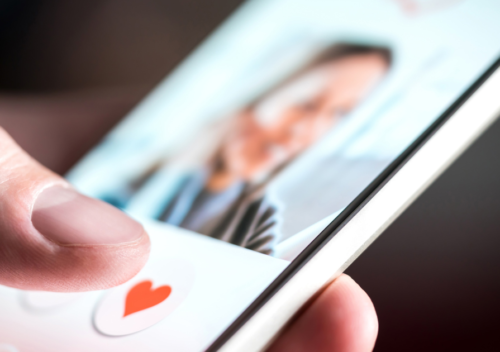 Beyond Swiping: Transformative Dating Tips for Women